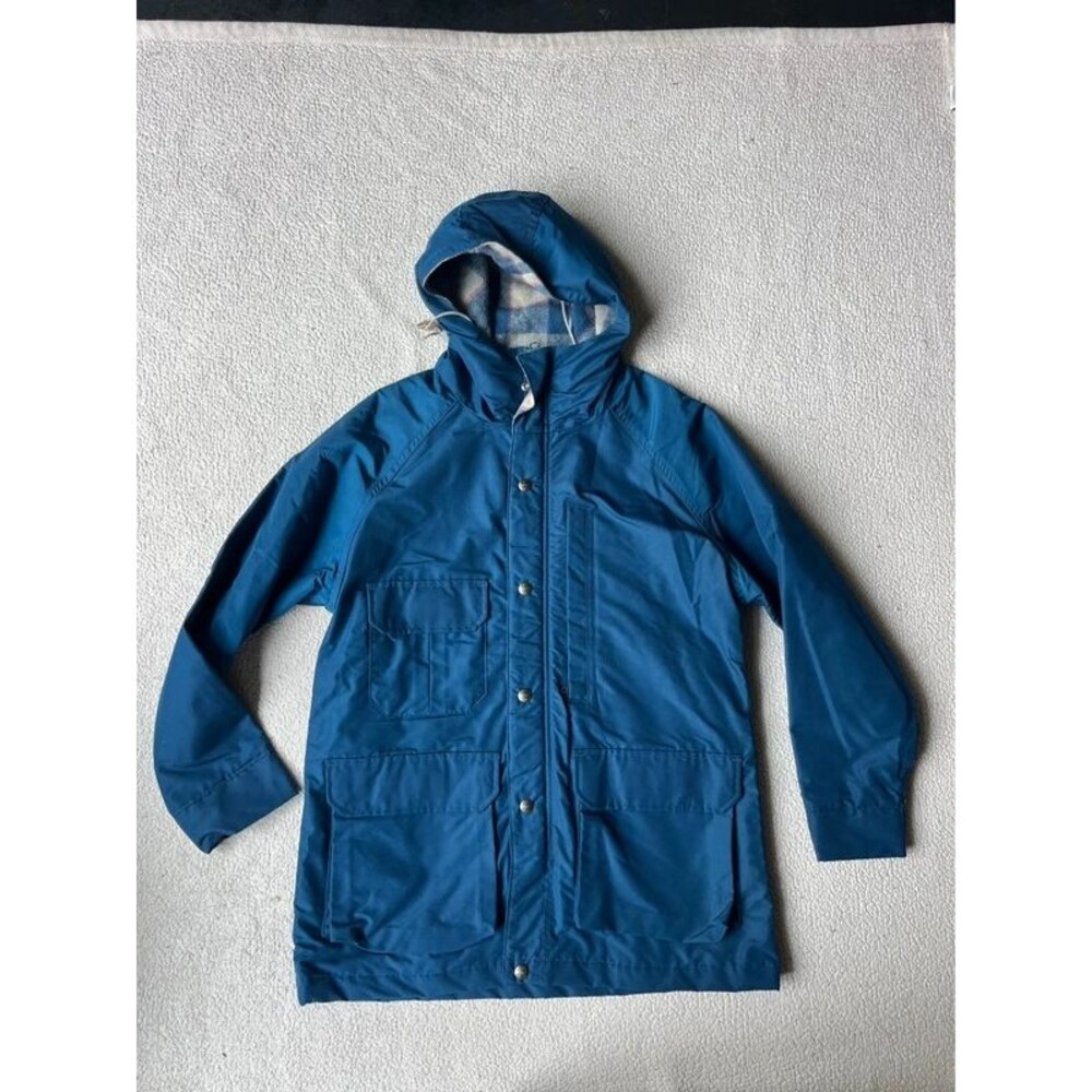 Vintage Woolrich Blue Hooded Plaid Lined Waterproof Jacket Womens Medium